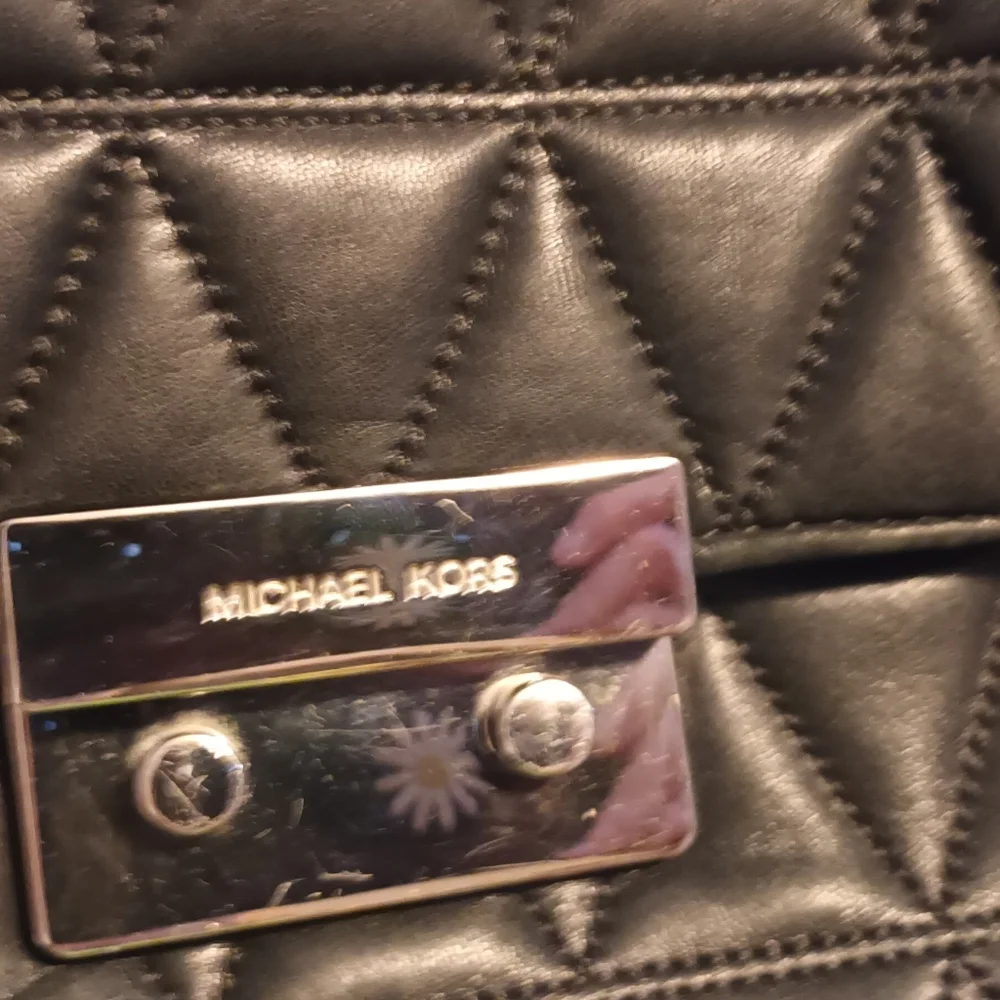 Michael Kors purse - Picture 7 of 16